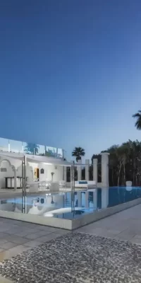 Una villa de lujo en Cala Jondal: su personificación de la vida VIP en Ibiza