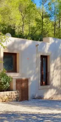 Finca bellamente renovada con impresionantes vistas panorámicas al mar y al atardecer en Benimussa