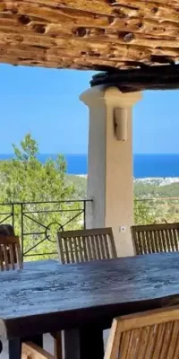 Finca bellamente renovada con impresionantes vistas panorámicas al mar y al atardecer en Benimussa