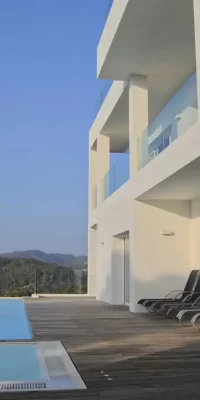 Vie à couper le souffle avec vue sur la mer – Deux villas de luxe à Cala Moli