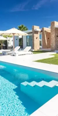 Luxe villa met zes slaapkamers in een luxe urbanisatie in Cala Conta