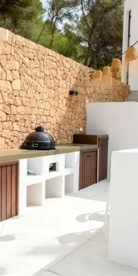 Villa moderna con sei camere da letto in vendita a Es Cubells