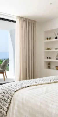 Villa moderna con sei camere da letto in vendita a Es Cubells