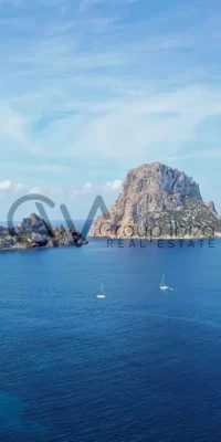 Villa nouvellement construite avec une vue imprenable près de la plage de Cala Conta