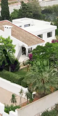 Villa cittadina recentemente ristrutturata con licenza di noleggio, a 5 minuti dalla città di Ibiza