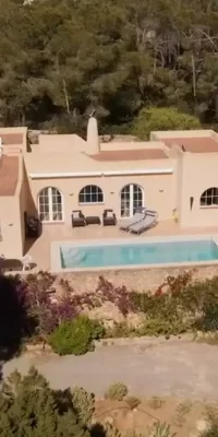 Villa de deux étages dans un quartier résidentiel calme à Sant Antoni de Portmany