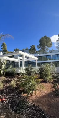 Maravillosa villa de 5 dormitorios con vistas al mar y al atardecer