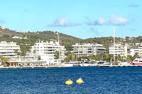 De belangrijkste redenen waarom je een makelaar in Ibiza nodig hebt om je huis te verkopen