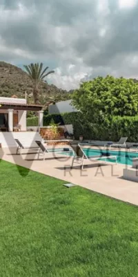 Exquisita Villa en Venta cerca de Playa d’en Bossa