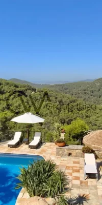 Beautiful villa in the esteemed gated community of Roca Llisa