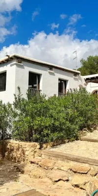 Finca con sei camere da letto situata a Cala Jondal!