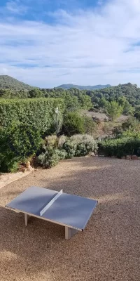 Lujosa villa con impresionante piscina y vistas panorámicas al mar