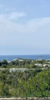 Incantevole villa rustica con spettacolare vista sul mare e licenza di noleggio turistico