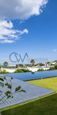 Moderne Villa Oasis auf Ibiza