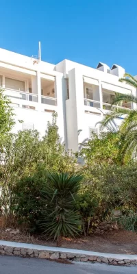 Luxuriöses Stadthaus mit 2 Schlafzimmern und Gemeinschaftspool in Can Pep Sim, Ibiza