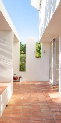 Luxurious 2-bedroom townhouse with shared pool in Can Pep Simo, Ibiza