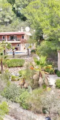 Preciosa casa con vistas al mar en zona tranquila en venta