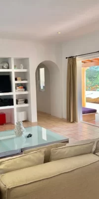 Preciosa casa con vistas al mar en zona tranquila en venta