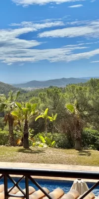 Belle maison avec vue mer à vendre dans un endroit calme