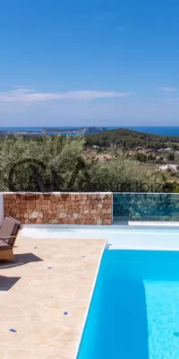 Lavish 8-bedroom villa with panoramic sea Views