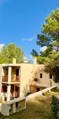 Encantadora villa en Ibiza con infinitas posibilidades cerca de San Rafael