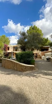 Charmante Ibiza Villa met Eindeloze Mogelijkheden Dichtbij San Rafael