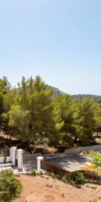 Villa exclusiva en Cap Martinet con impresionantes vistas al mar