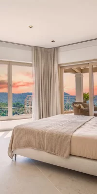 Villa de luxe à Ibiza avec vue panoramique et commodités exceptionnelles