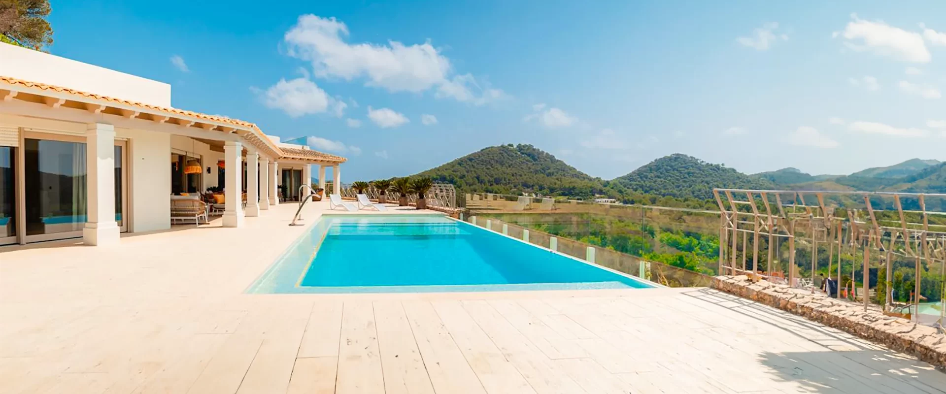 Luxurious Ibiza villa with panoramic views