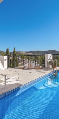 Exklusives Doppel-Penthouse mit privatem Pool und Meerblick