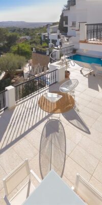 Exklusives Doppel-Penthouse mit privatem Pool und Meerblick